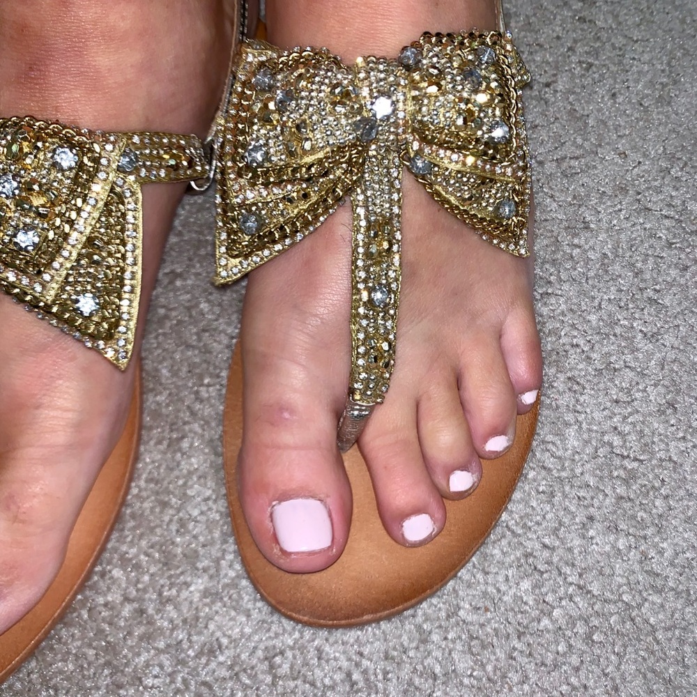 Stunning bow sandals